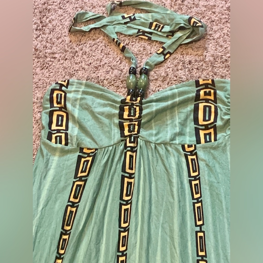 VENUS Green Floral Strapless Mini Dress - Picture 2 of 5